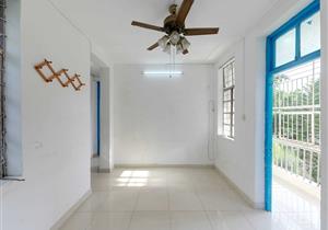 蛇口四海公园旁花果山小区中间楼层看房方便有钥匙业主急售