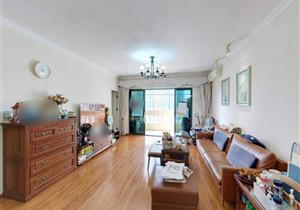 小区车位充足，不用担心找不到车位