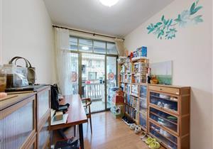 东湖丽苑  黄金楼层  户型方正   价格可谈