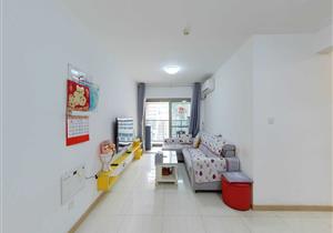 东岭一期三房两卫，房子装修好，业主好脾气，使用率高，红本