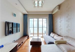 会展旁的家2房，正南向厅出阳台；方正实用近地铁口