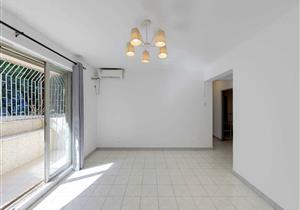 稀有带大露台，南北通，业主诚意出售