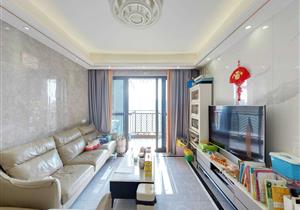 4房户型 户型方正 使用率高 费用少 近地铁 价格可谈