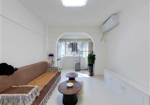 莲塘中新华润万家旁精装2房近罗外地铁带衣服即可入住