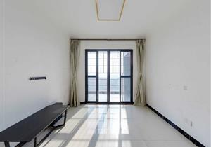 三房两卫 格局方正厅出阳台视野开阔 满两年有欠款楼下就是书包