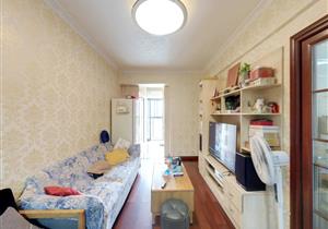 翡翠公寓，业主诚心放卖，豪华装修，看房方便，交通便利