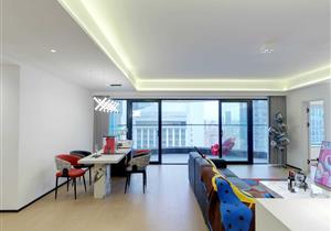 海岸城旁大平层，南二外本部，南北通，全新装修，仅2588