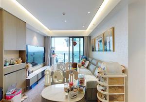 招商臻城次新小区，三房两卫，自住精装修。