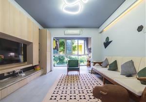 后海精装正规三房，客厅出大阳台，南向看花园