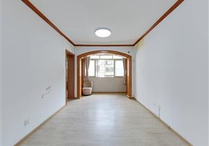 大花园社区实用三房