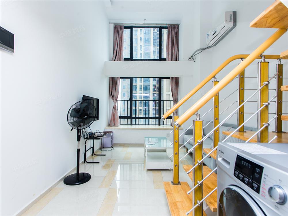 精装修 近地铁 酒店复式公寓 拎包入住 业主急售 价格可谈