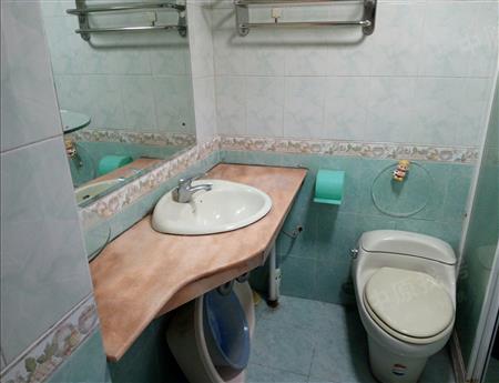 东安花园-卫生间