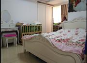 布吉中心花园-主卧