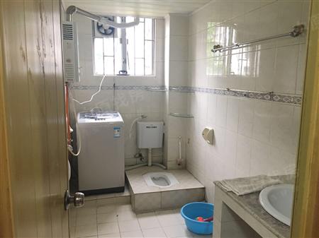 港莲二村-卫生间