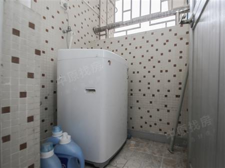 新港鸿花园-阳台