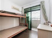 新港鸿花园-卧室