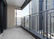 金地龙城中央-阳台