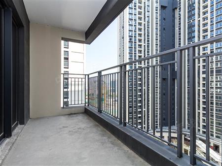 金地龙城中央-阳台