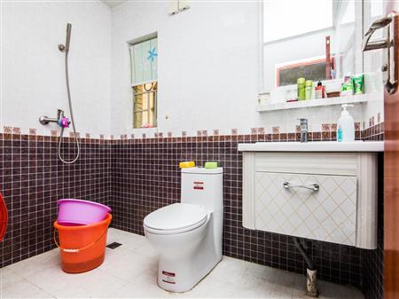 信义假日名城(一期沁芳园)-卫生间