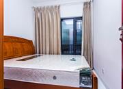 金地龙城中央-主卧