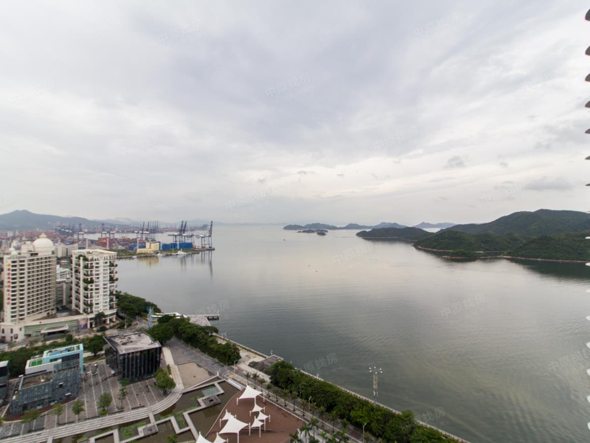 楼层好价格美丽,高层无遮挡海景,精装大三房,万科壹海城玺湾
