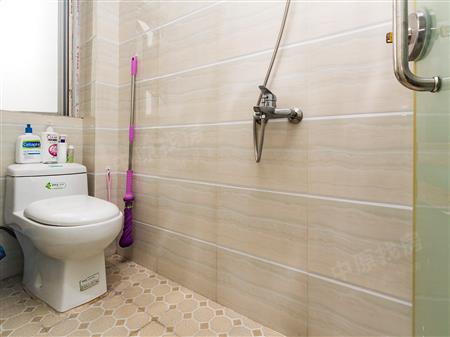 兴华花园-卫生间