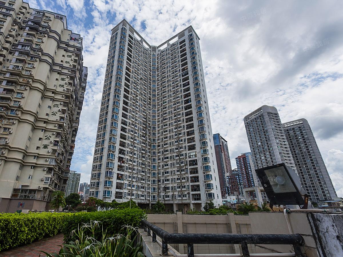 螺岭 没用过 总价低 地铁口物业 看房方便