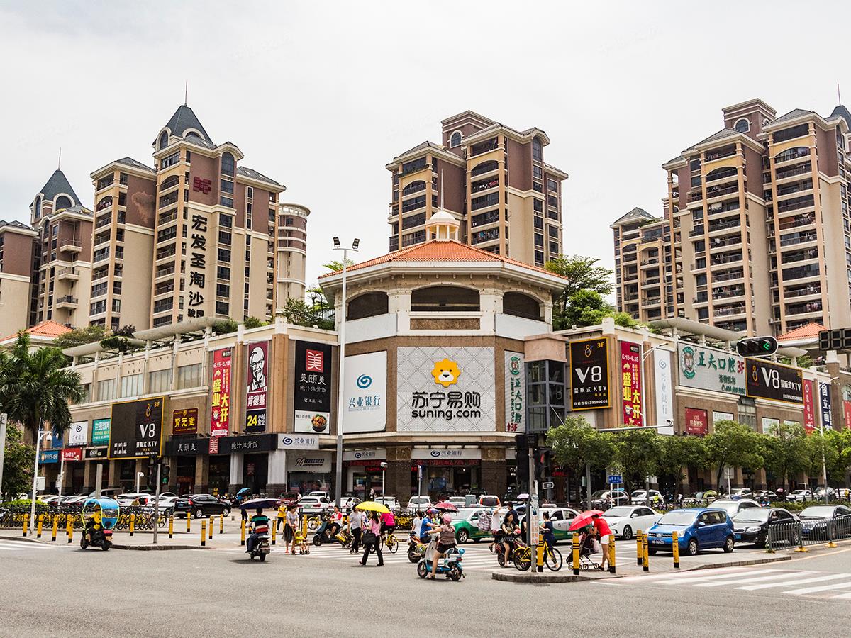 低价640万可以卖 顶楼复式 实用面积160平 豪装大4房