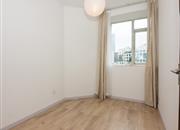 华府假日大厦-次卧