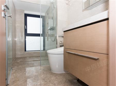 半岛城邦花园三期-卫生间