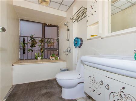 英郡年华花园（二期）-卫生间