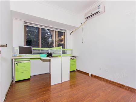 英郡年华花园（二期）-次卧