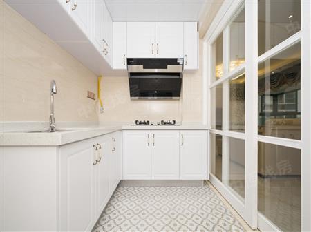 皇御苑B区-厨房