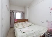 白金假日公寓-次卧