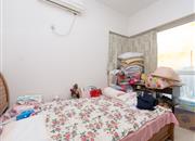 白金假日公寓-主卧