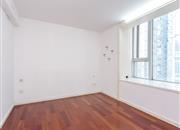 世界金融中心-次卧