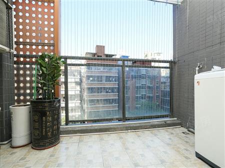 嘉葆润金座一期-阳台