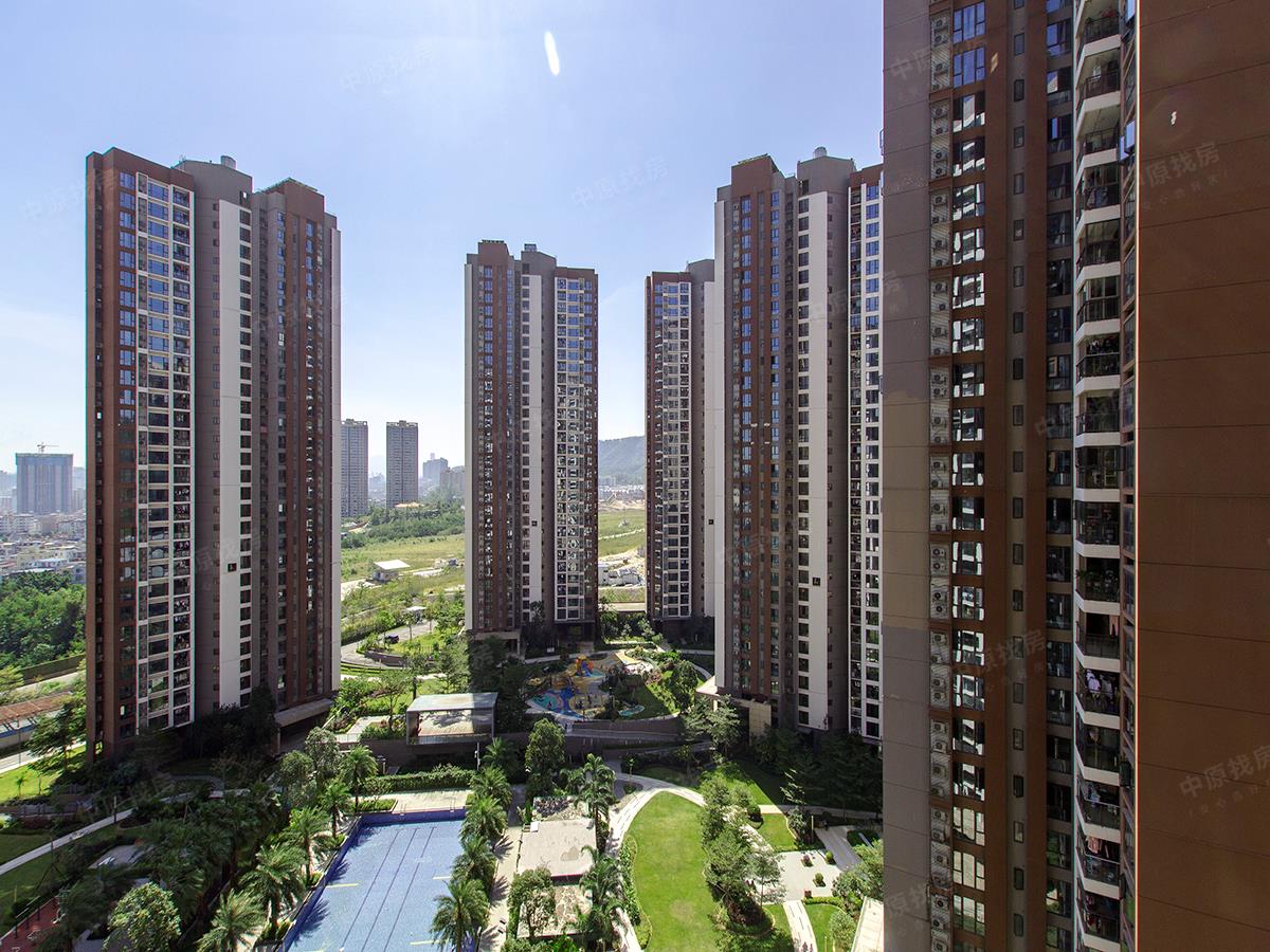 万科麓城.户型,花园,中间楼层朝南看花园.