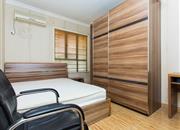 新港鸿花园-次卧