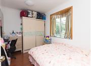 东方半岛花园-次卧