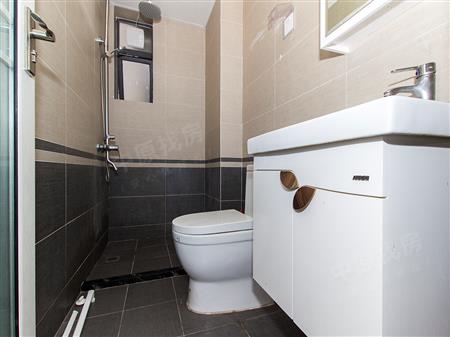 尚峰花园-卫生间