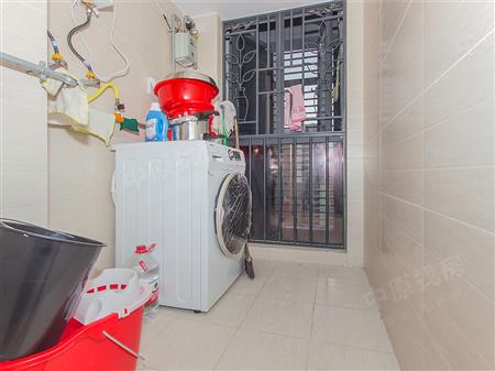 英郡年华花园（三期）-阳台