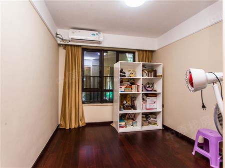 天峦湖花园-次卧