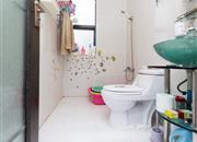 阳光花园-卫生间