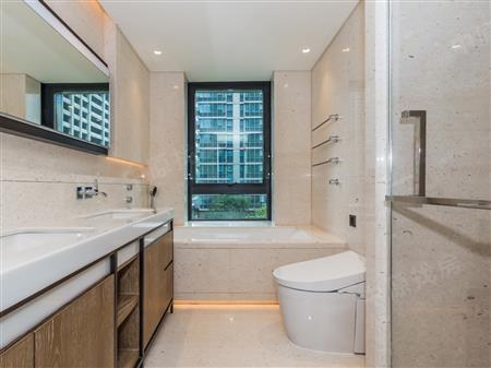 万科瑧山府-卫生间