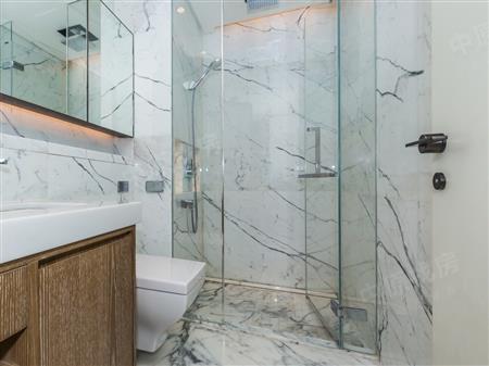 万科瑧山府-卫生间