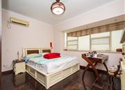 华尔登府邸-主卧