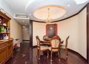 华尔登府邸-餐厅