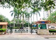 假日湾华庭-大门