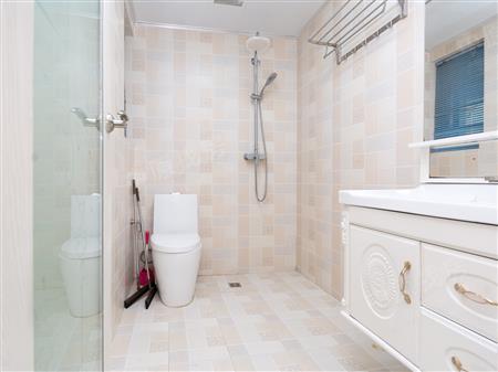 金港华庭-卫生间